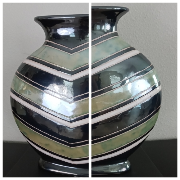 "THREE HANDS" Geometric Eclectic Ceramic Vase - Picture 2 of 9